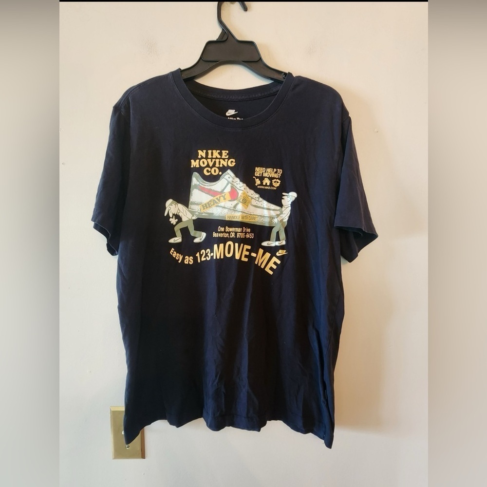 Nike The Nike Tee Black Graphic Nike Moving Co AF1 Logo Mens T-Shirt Size L